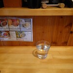 THE SHIP - ●コーダアラバチナラ　2,680円
                                
                                ●只今のスープ　480円
                                （レンズ豆、レバノンのスパイス、ヨーグルト掛け）
                                
                                ●アーモンドパンナコッタ　500円
                                
                                ●ランチ　スープ＆デザートセット　−100円