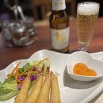 Orchid Kitchen - 海老の春巻きとシンハービール