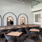 Trattoria Tabule - お店左奥はソファー席