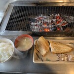 喰い処 鮭番屋 - 炭火焼き