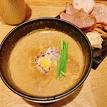 麺屋 周郷 - スープも見た目が綺麗