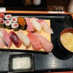 Kaisen Sushi Izakaya Shichifuku - 上握り