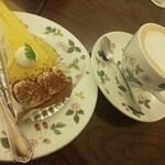 カフェ アマティ ルミネ1 ルミネ新宿店 - パンプキンクリームケーキ