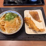 丸亀製麺 - かけうどん＋かしわ天＋いなり　¥700-