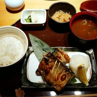 伊豆の旬 やんも 丸の内店 - 