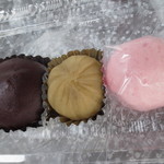 和菓子 はなかご - 料理写真:おはぎ¥110、栗香(が)餅¥160、はなかごまんじゅう¥80