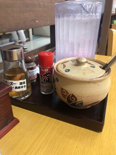 明石食堂 - 卓上調味料