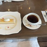 珈琲茶館 集 - ベイクドチーズケーキとコーヒーアメリカン