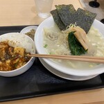 Beni yoshibou - 鶏白湯ワンタンメンと小麻婆丼