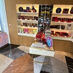 PIERRE HERME PARIS - 店内