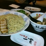 つけ麺道 一貫 - 濃厚つけ麺 和醤油 麺400㌘ チャーシューのせ