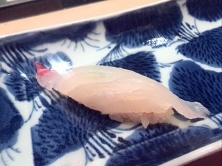 Sushiyoshida - 明石の鯛