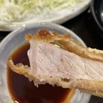 すゞ家 赤門店 - ロースカツの断面です。