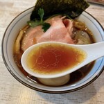 中華そば 四つ葉 - スープ