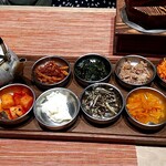 韓と米 ヨドバシ仙台店 - ２人でシェア。。煮干し？と枝豆になってました。シェアだと、なんとなく遠慮しちゃう(笑) 