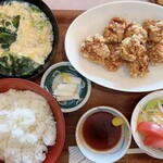 Moa - 唐揚げ定食✨全体的にもの凄いボリューム✨