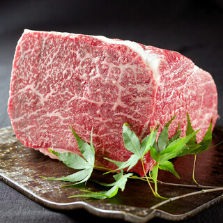Buy a whole head of Omi Beef, one of Japan's three major Wagyu beefs, the highest class.