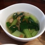 キッチン ブルー グローブ - ほうれん草スープのアップ