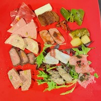 前菜盛り合わせ