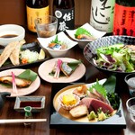Totoya - ご宴会コース料理は四季折々の魚を市場で仕入れるため、季節や日によって内容が変わります