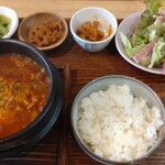 HARU Korean Restaurant - キムチチゲ定食