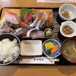 Uogashi - 刺身定食