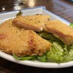 炙りま専科 - ハムチーズカツ390円