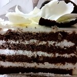 ハーブス - ブラック＆ホワイトチョコレートケーキ　税込900円