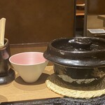 Katsuプリポー - ご飯は釜でサーブされます。