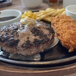 ステーキハウス松木 - ハンバーグ&カニクリームコロッケ