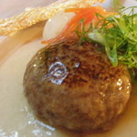 Gion Iwamoto - ランチ 京ばーぐ（京都ハンバーグ） 2400円 近江姫和牛100％使用  牛肉は手切り。肉汁たっぷり！限定ですのでご予約は、お受けできません。        