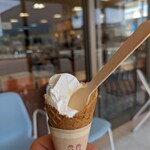 고토 카페 - ソフトクリーム(食べかけすみません)