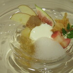 イタリアンレストラン Zucca - 紅玉りんごのパフェ仕立て