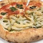 Emboca Karuizawa - マルゲリータと蓮根ビザ