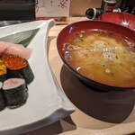 Sushi Hanatei - 巨大なお味噌汁