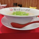 宮っ子ラーメン - 宮っ子ラーメン　760円（税込）　※横からも