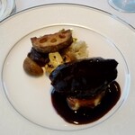 ウィルビウス - お肉はホロホロに煮込んだ牛肉