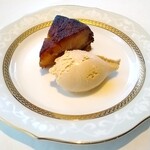 ウィルビウス - タルトタタンと自家製ルイボスティーのアイスクリーム