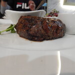 The Butcher Shop & Grill - フィレステーキの厚み