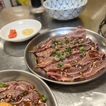 ツラとキモ 炭火焼肉 いわしげ - 