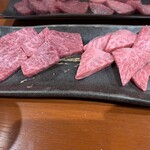 Yakiniku Daruma - カイノミ１１８０円　トモサンカク１０８０円