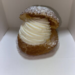 菓子舗 榮太楼 - 料理写真:ダブルシュークリーム！