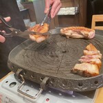 韓国料理 ホンデポチャ - 上手に切ってくれます