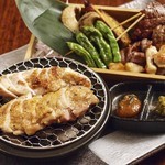 すみか - 大山どりの炭火焼き盛合わせ