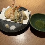 蕎麦居酒屋 彩海 - 天ぷら盛合わせ　海老が2本！
