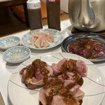 松阪が誇る名物!鶏みそ焼き肉 松阪食堂 - 