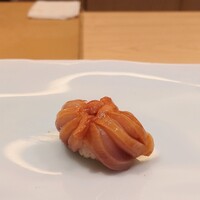 鮨 なんば 日比谷 - 山口の赤貝