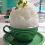 かき氷&デザート&カフェ ボンジョルネ - 別の日：THE 生梨氷1,600円✨かき氷に一番合う果物は梨と決定！カットされた梨＆すりおろしされた梨のシャリシャリ食感に氷がベストマッチ♡中にはライチジュレ、底にはカルピスと爽やか♪