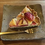 梵恩舎 - ケーキセットのすもものタルト