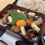 大戸屋 - 炭火焼き鶏の月見ねぎ間重アップ